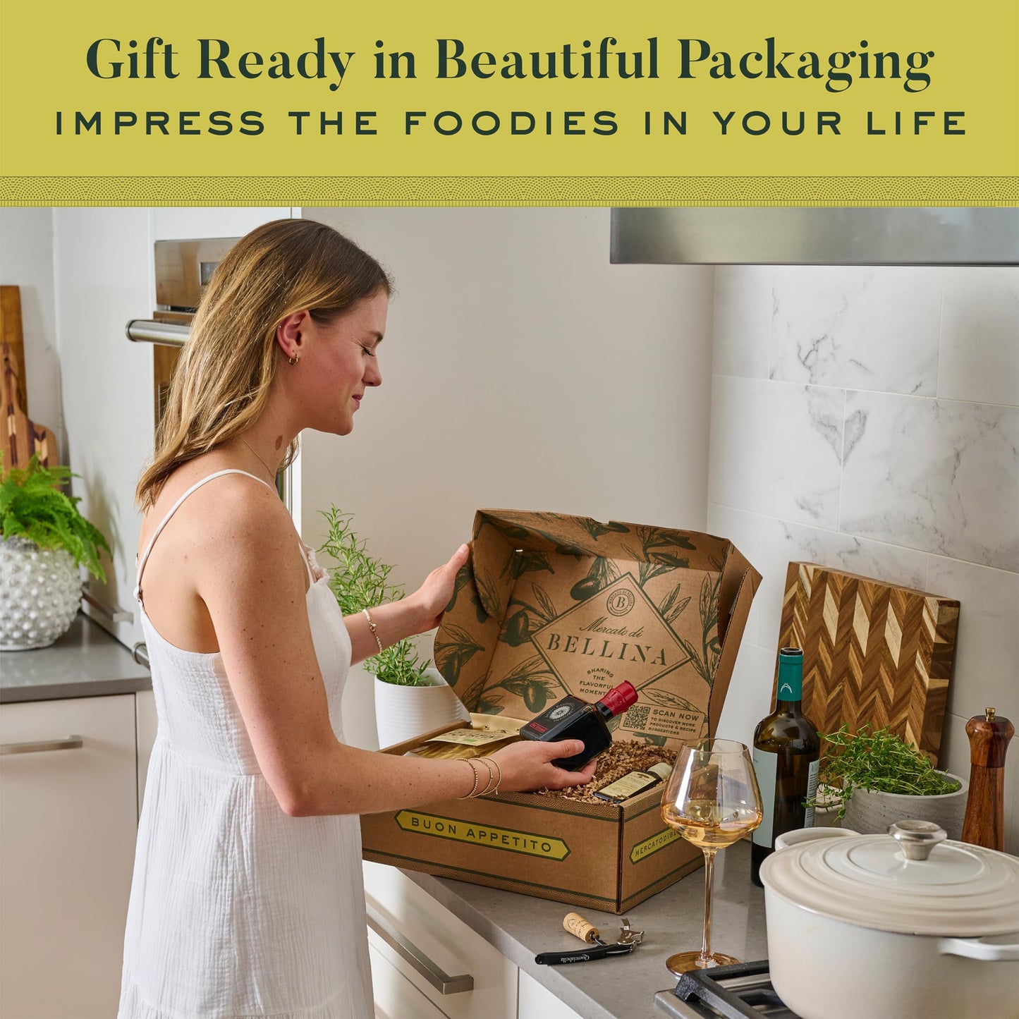 Bellina 13-Piece Italian Pasta Gift Basket