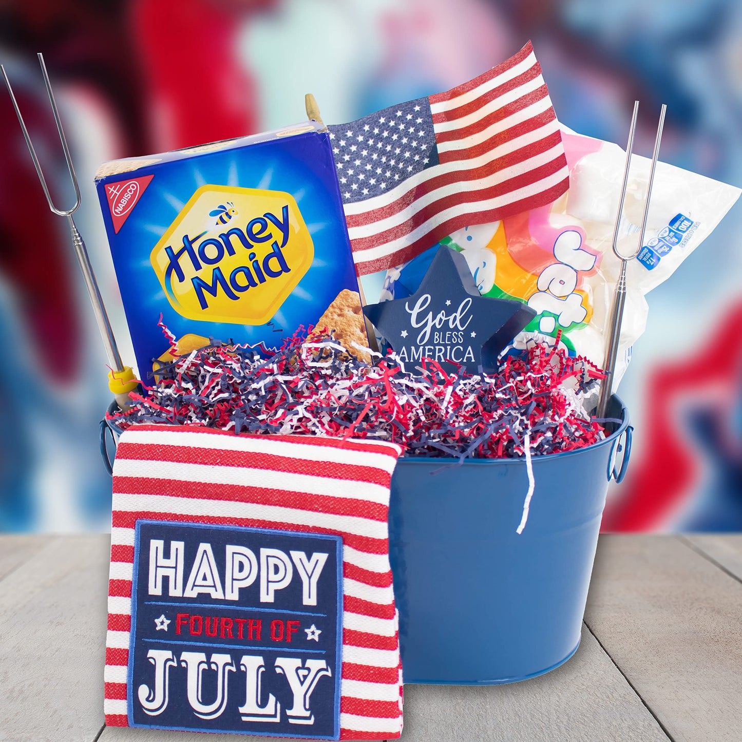 Red, White, and Blue Cut Crinkle Paper Shred Filler (1 LB)