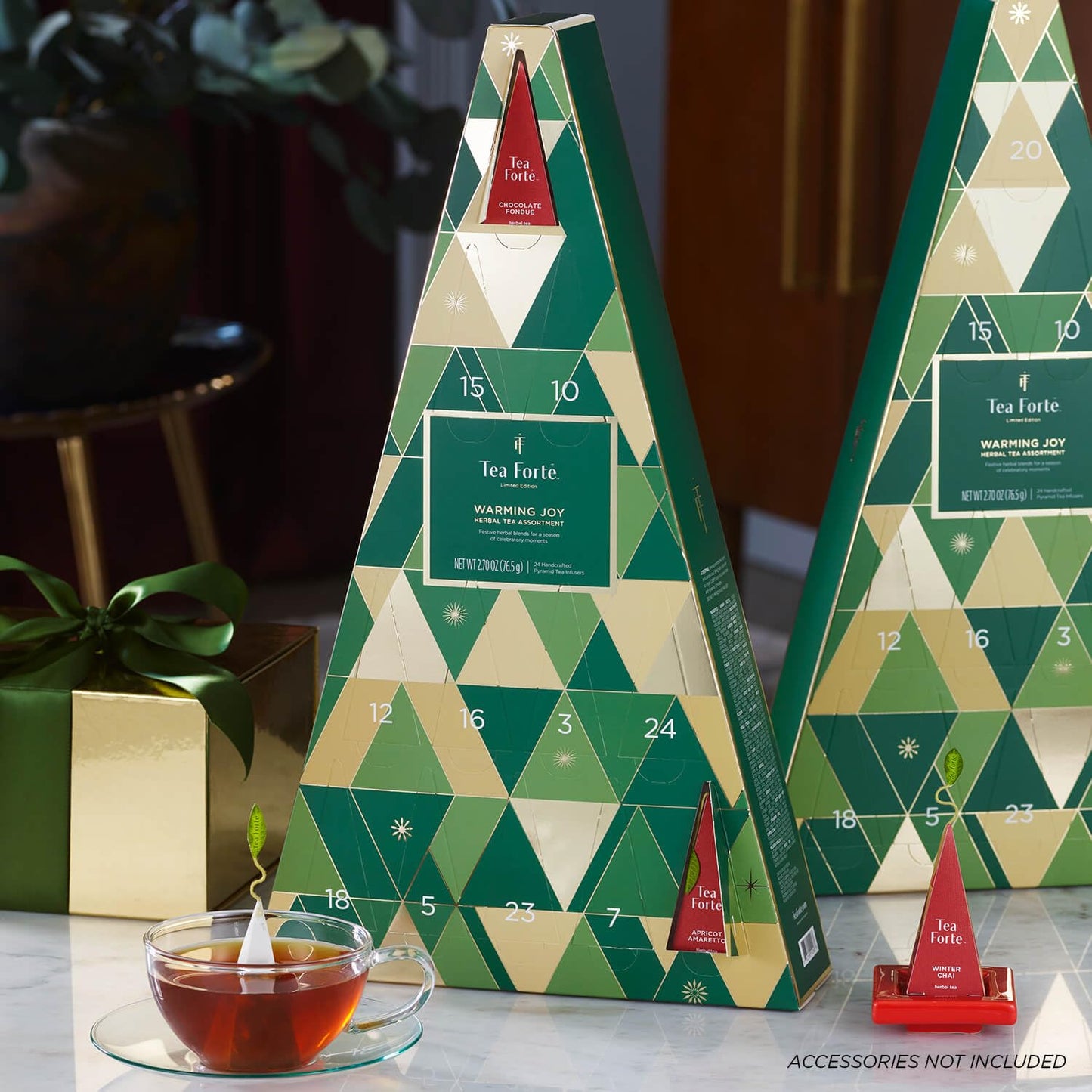 CHRISTMAS: Tea Forte Holiday Herbal Tea Advent Calendar (24 Pyramid Infuser Tea Bags)